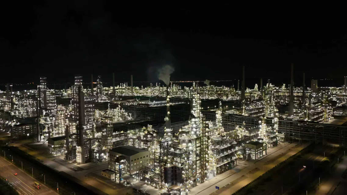 Tendances mondiales de développement de l’industrie pétrochimique et opportunités d’application de vannes